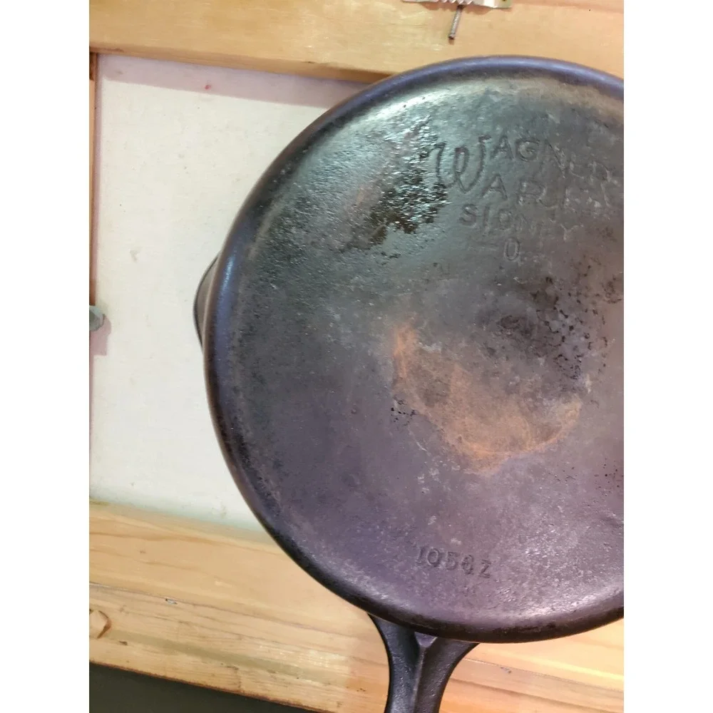 Vintage WAGNER WARE Cast Iron No. 6 Skillet 1056 Z - SITS FLAT Frying Pan Nice